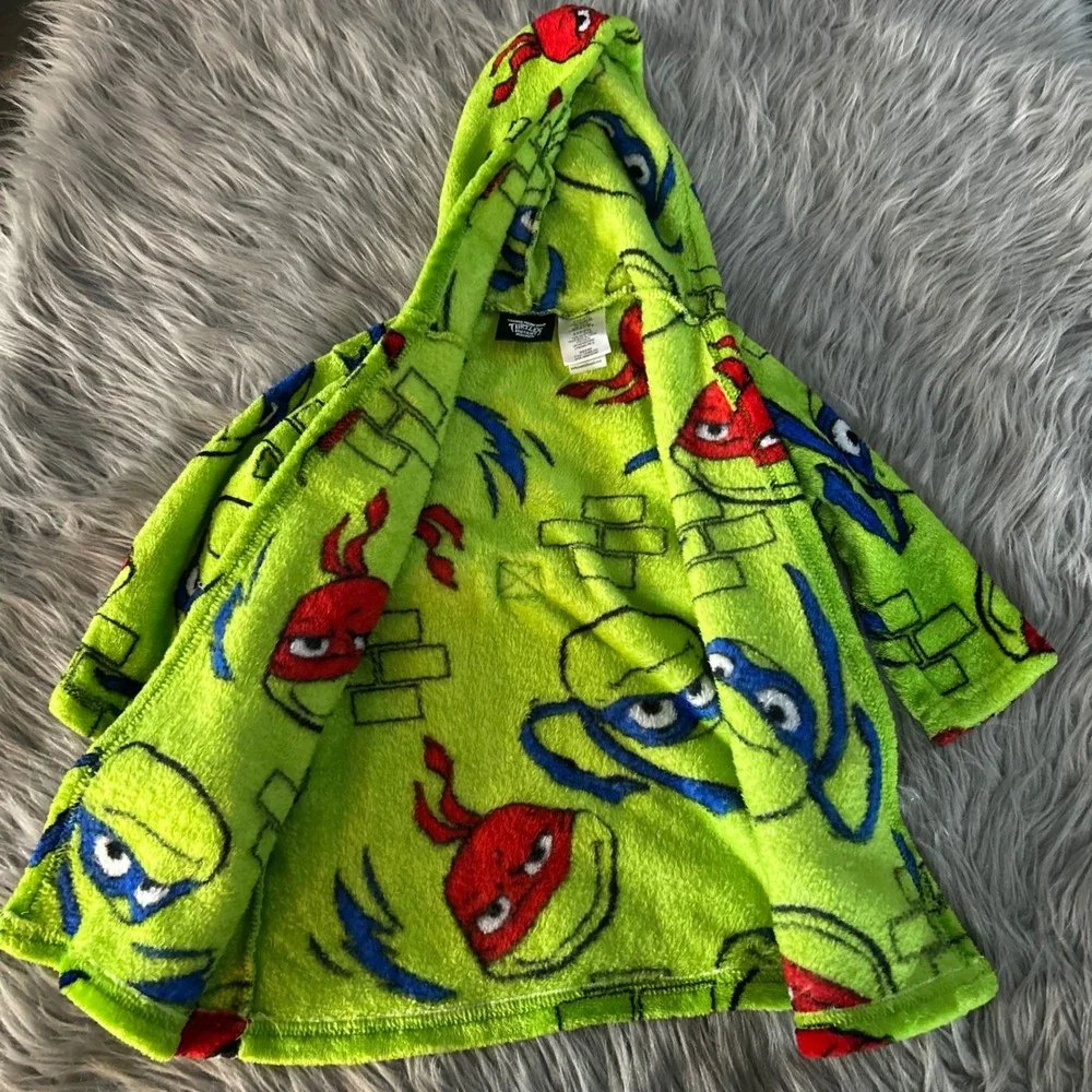 Nickelodeon Teenage Mutant Ninja Turtles Mutant Mayhem Robe Toddler Size XXS/2T